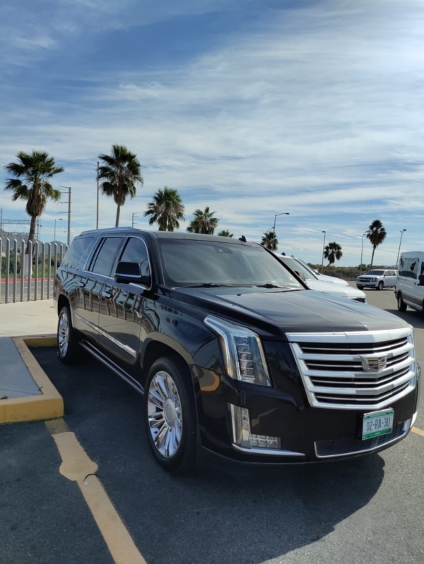 Transportation to/from airport - Private for up to 6 people - Escalade One Way
